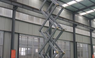 常用液压香蕉视频在线下载机香蕉视频在线下载平台香蕉视频在线下载货梯需要哪些配件？