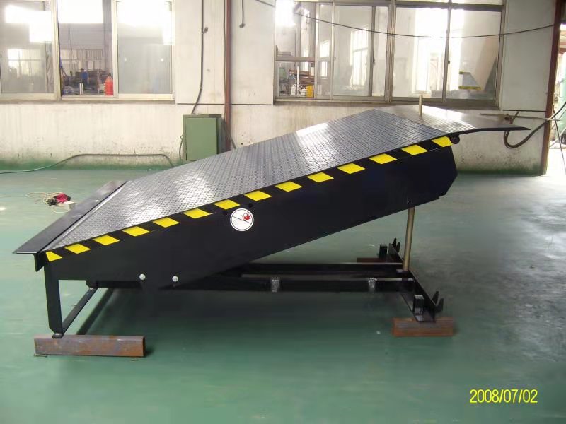 液压登车桥 液压登车桥